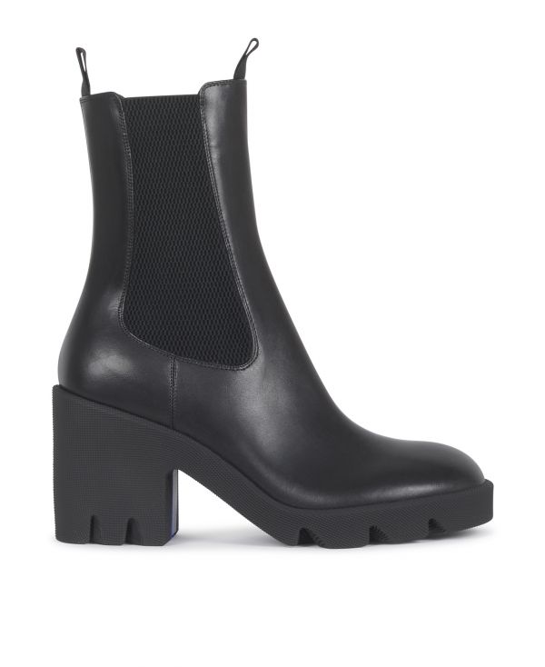 Black calfskin Chelsea boot with heel