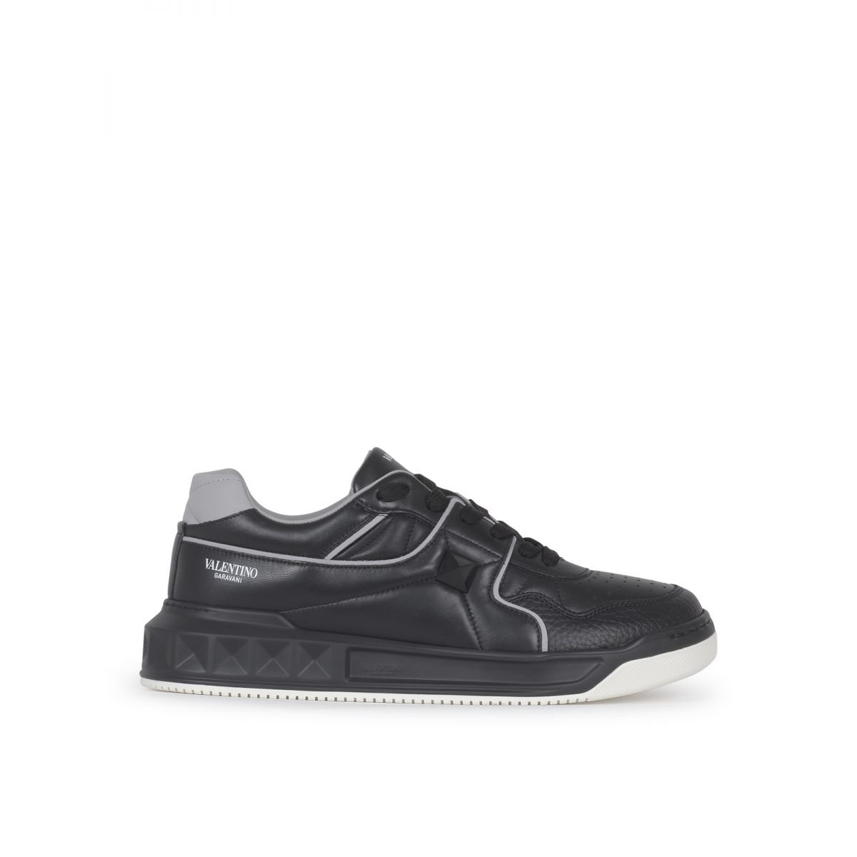 Valentino - One stud low-top nappa sneaker black and grey